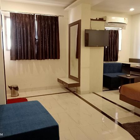 Hotel Saikripa Imperial 达曼 外观 照片